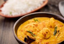 How To Make Traditional Bengali – Prawns Curry – The Famous Chingri Malai Curry Chingri Malai Curry